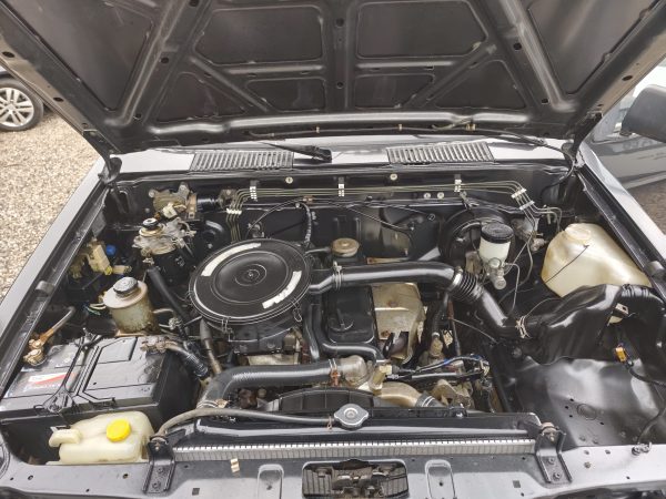 Nissan D21 cabine dupla 4x4