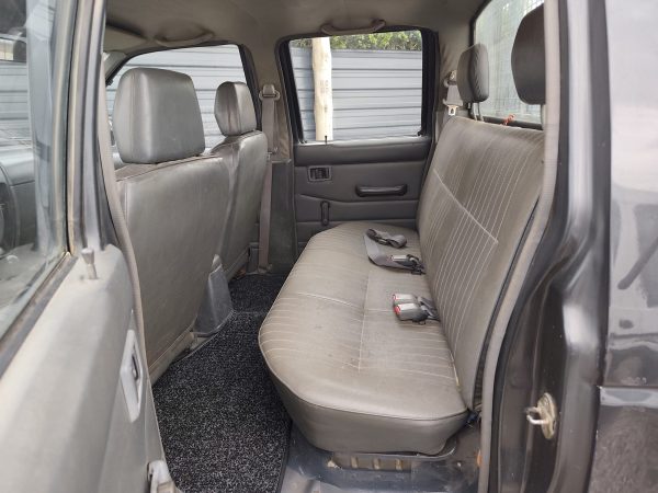 Nissan D21 cabine dupla 4x4