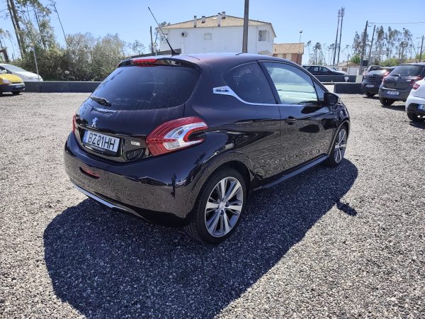 PEUGEOT 208 1.6HDI modelo XY