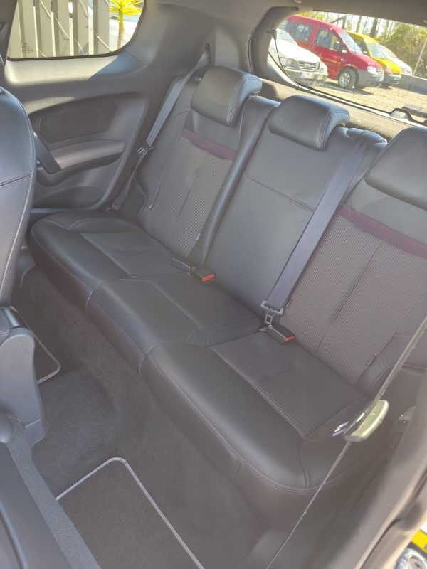 PEUGEOT 208 1.6HDI modelo XY