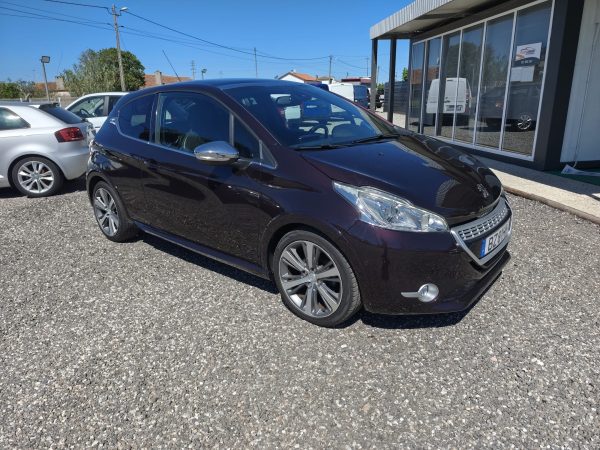 PEUGEOT 208 1.6HDI modelo XY